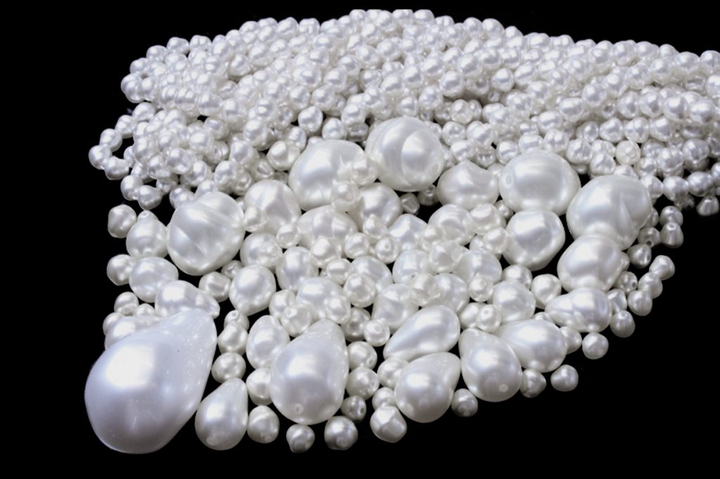 Cascata di perle bianche
